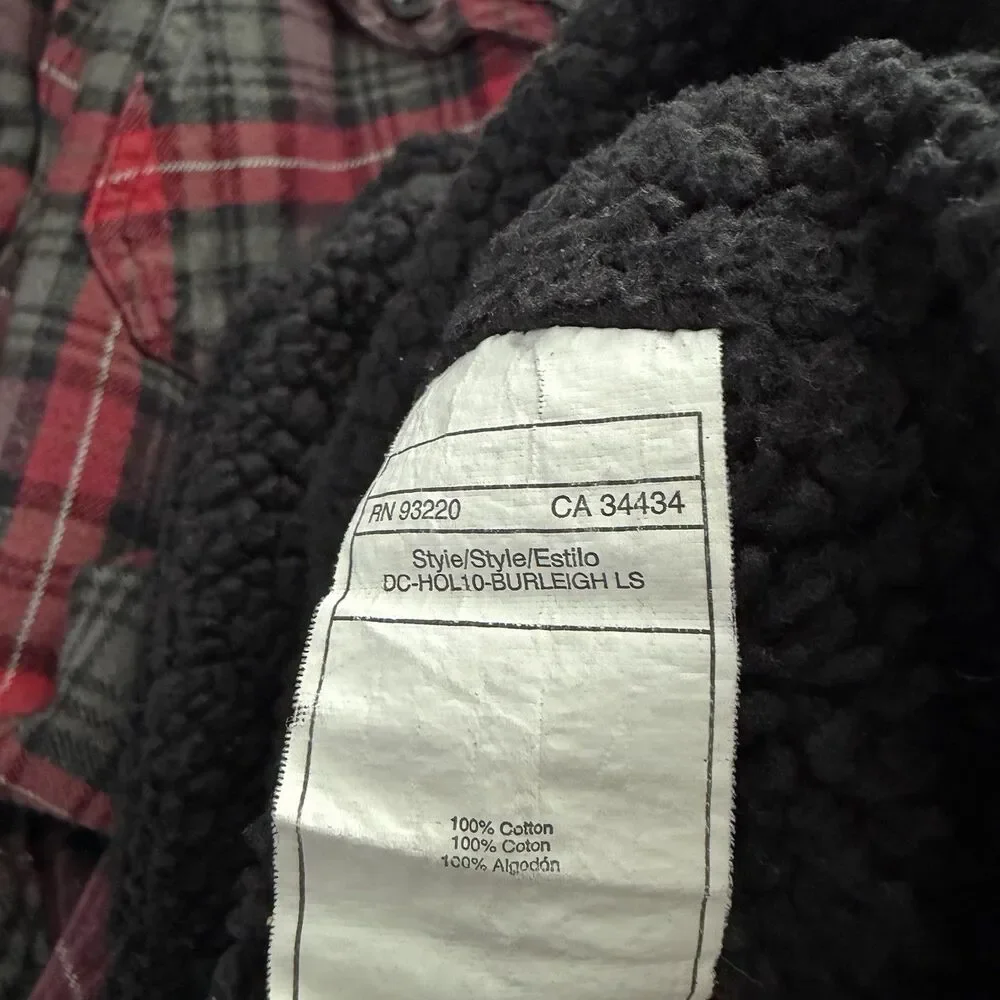 DC Shoes Sherpa Lined Flannel Jacket Plaid Red Gray Button Up Men’s XL